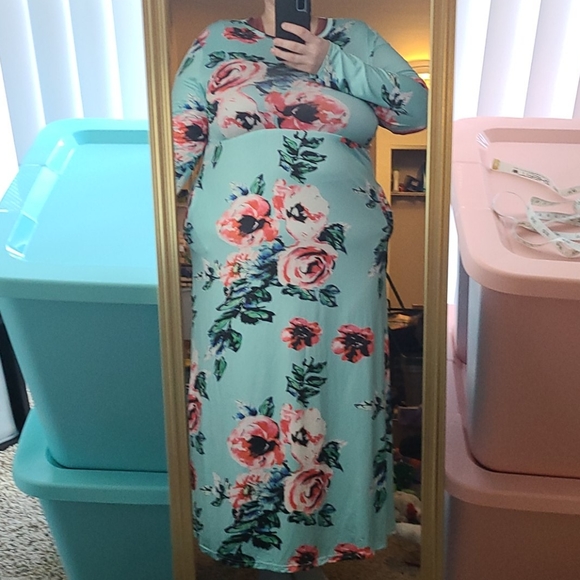 Dress - Picture 2 of 2